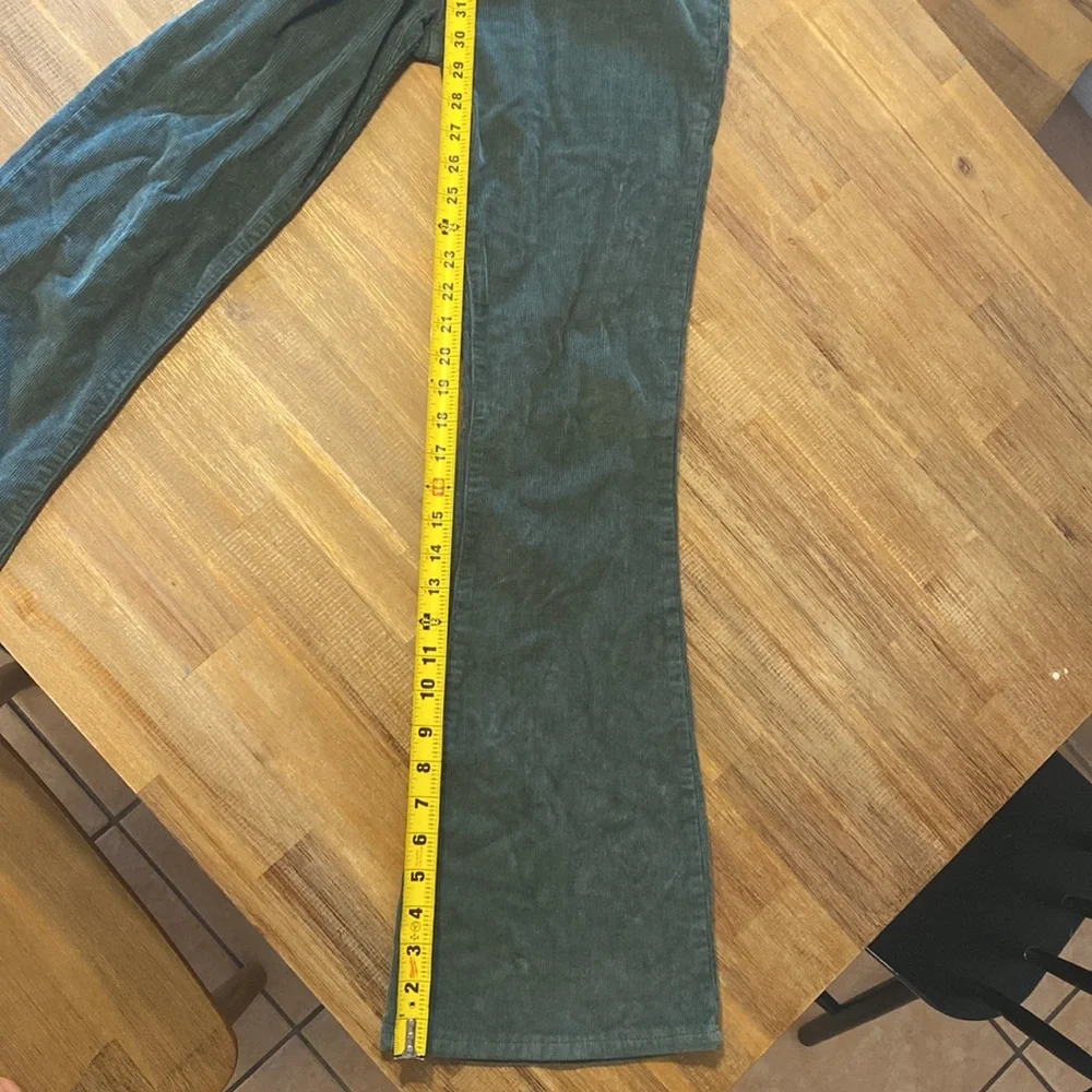 Lucky Brand forest green corduroys size 4/27 like new - Picture 6 of 6
